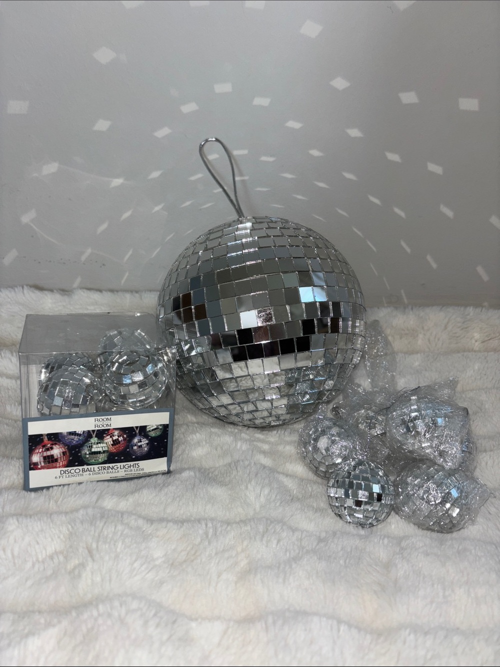 🪩 Silver Mirrored Disco Ball Decor Set